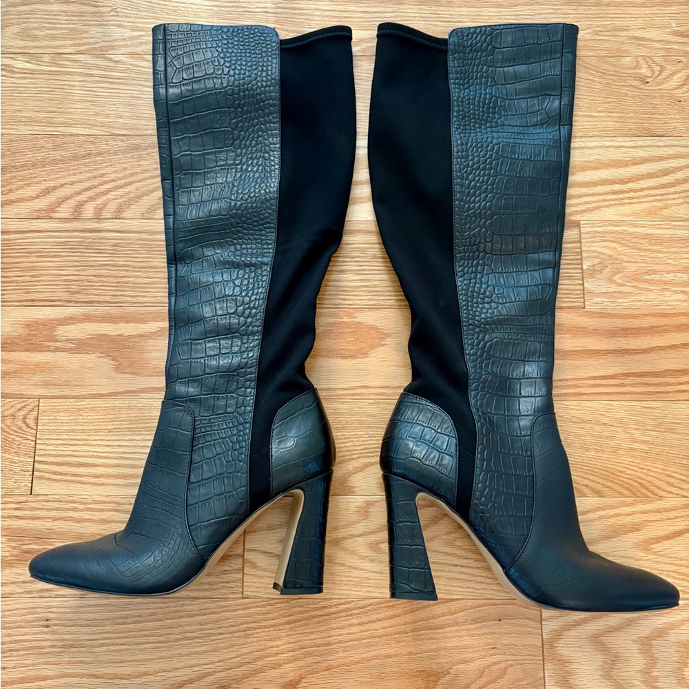 EUC Sz 8.5 Vince Camuto Knee-High Boots